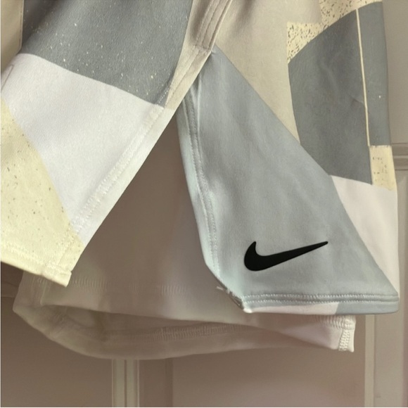 Nike Golf/Tennis/Pickleball Skort Size XL - Picture 2 of 10